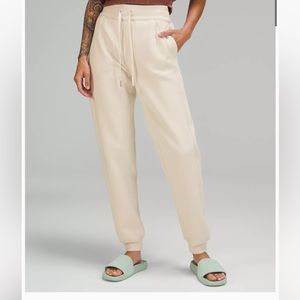 Scuba High-Rise Jogger *Full Length* Size 8